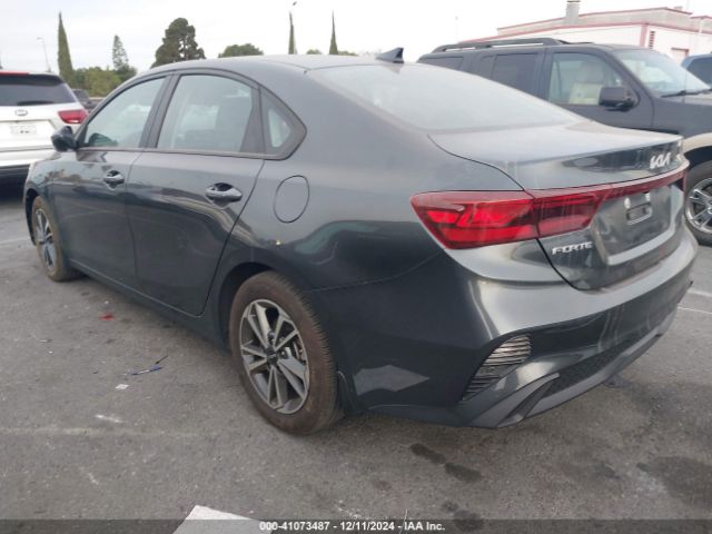 3KPF24AD4PE657320 KIA Forte Lxs