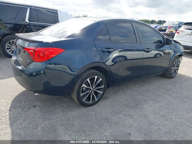 Toyota COROLLA SE 2018 5YFBURHE7JP796089 Image 4