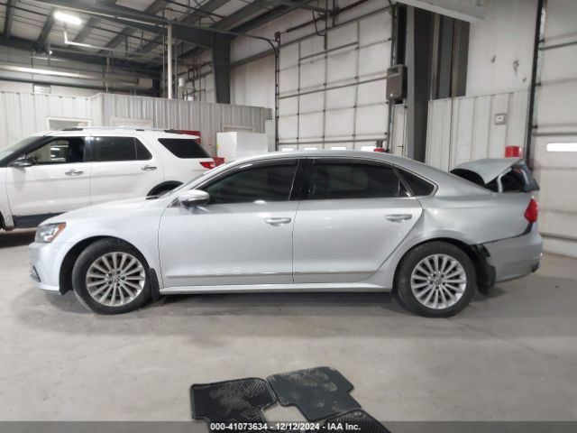 1VWBT7A37GC027073 Volkswagen Passat 1.8t Se