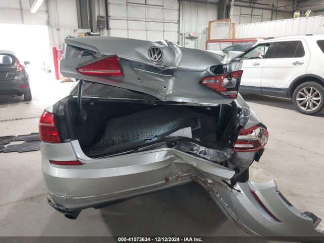 1VWBT7A37GC027073 Volkswagen Passat 1.8t Se