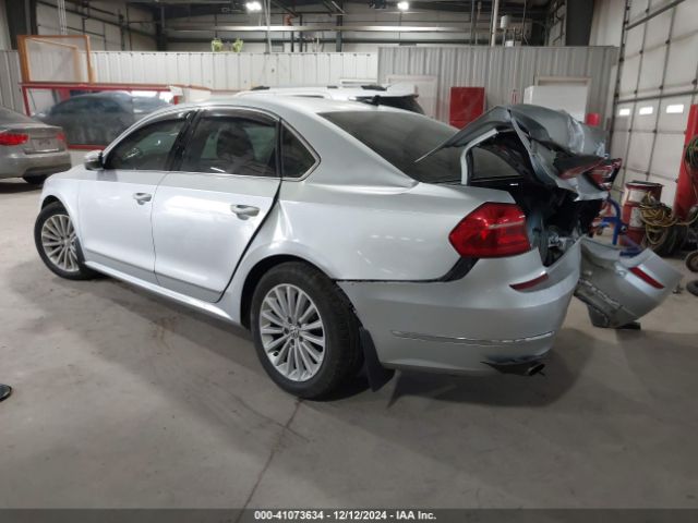 1VWBT7A37GC027073 Volkswagen Passat 1.8t Se