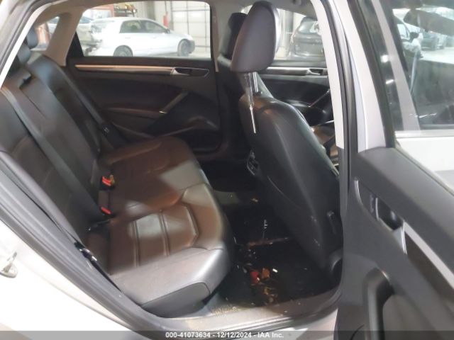 1VWBT7A37GC027073 Volkswagen Passat 1.8t Se