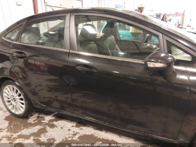 3FADP4CJ3EM106607 Ford Fiesta Titanium