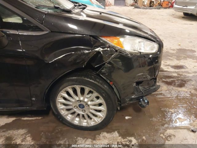 3FADP4CJ3EM106607 Ford Fiesta Titanium