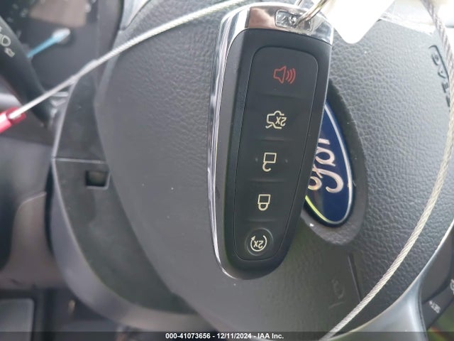 1FMCU9J9XFUB69328 Ford Escape Titanium