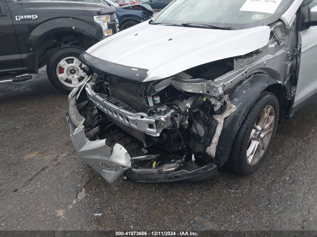 1FMCU9J9XFUB69328 Ford Escape Titanium