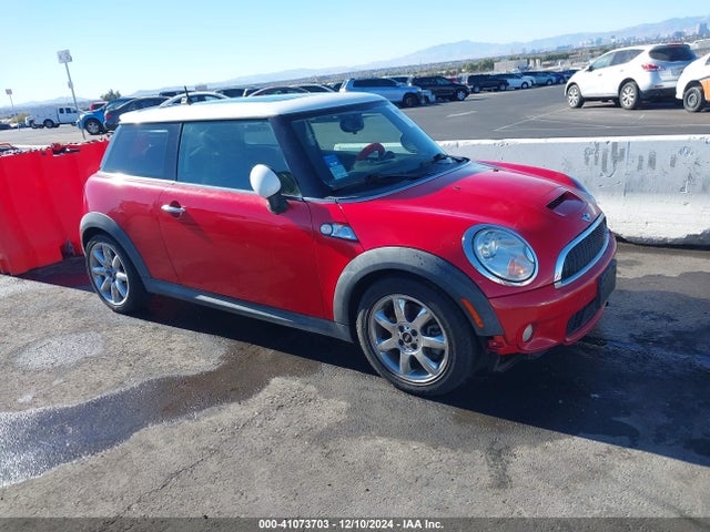 2008 MINI COOPER S WMWMF73598TV37182 Photo 0