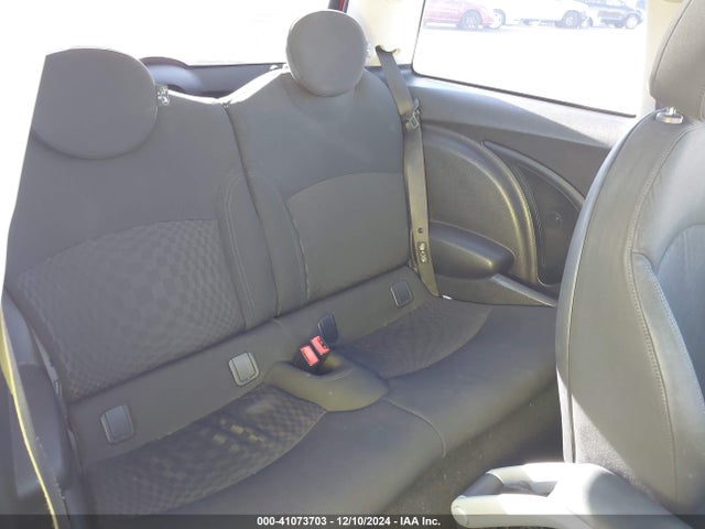 2008 MINI COOPER S WMWMF73598TV37182 Photo 7