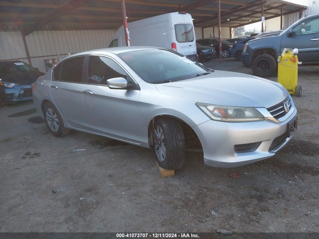2014 1HGCR2F38EA190276 main image