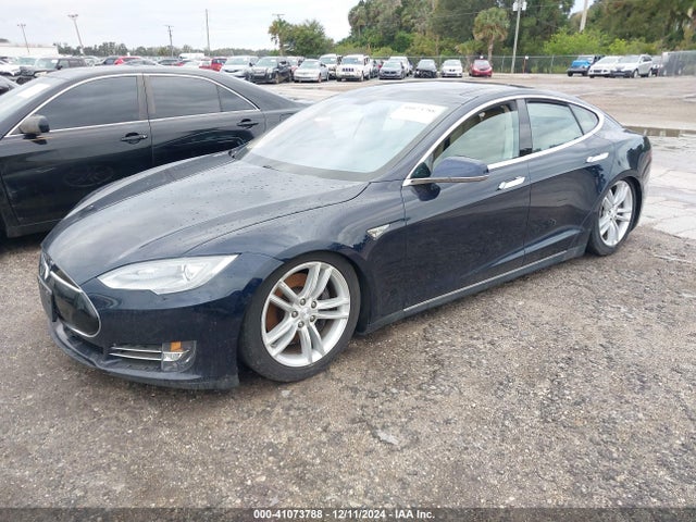 2013 TESLA MODEL S 5YJSA1CN4DFP06186 Photo 1