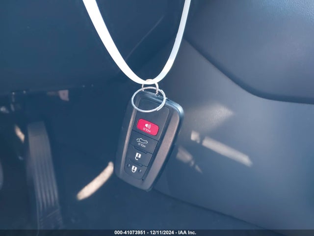 Toyota Rav4 Xle 2019 JTMW1RFV9KD016966 Image 11