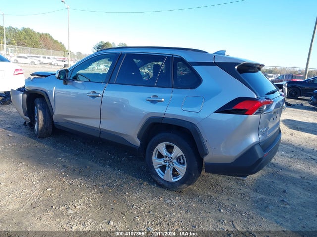 Toyota Rav4 Xle 2019 JTMW1RFV9KD016966 Image 3