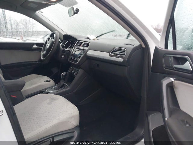 3VV1B7AX6JM098633 Volkswagen Tiguan 2.0t S