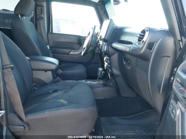 1C4BJWDG8GL202397 Jeep Wrangler Unlimited Sport
