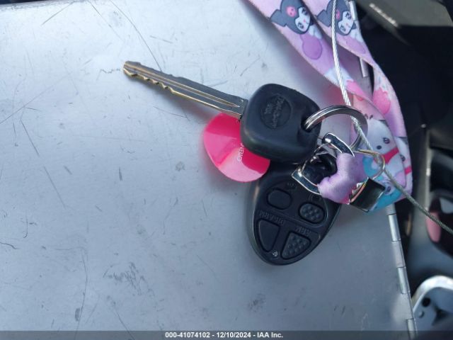 VNKKTUD31FA045776 Toyota YARIS L