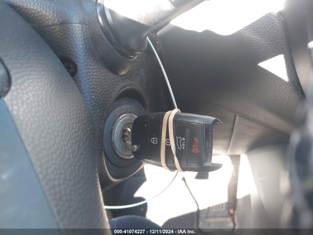 KNDJP3A52H7493095 KIA SOUL +