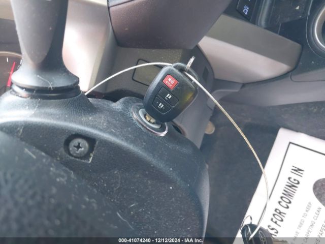2T3BFREVXGW439292 Toyota RAV4 LE