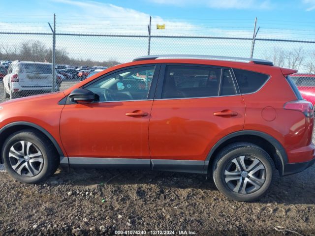 2T3BFREVXGW439292 Toyota RAV4 LE