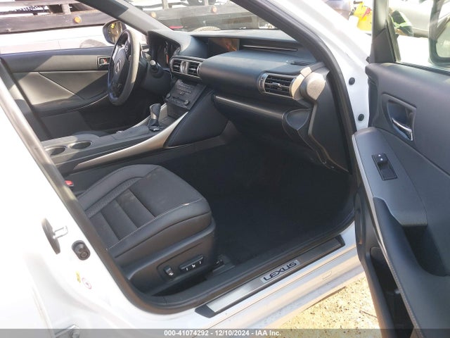 JTHBA1D21G5035584 Lexus IS 200T