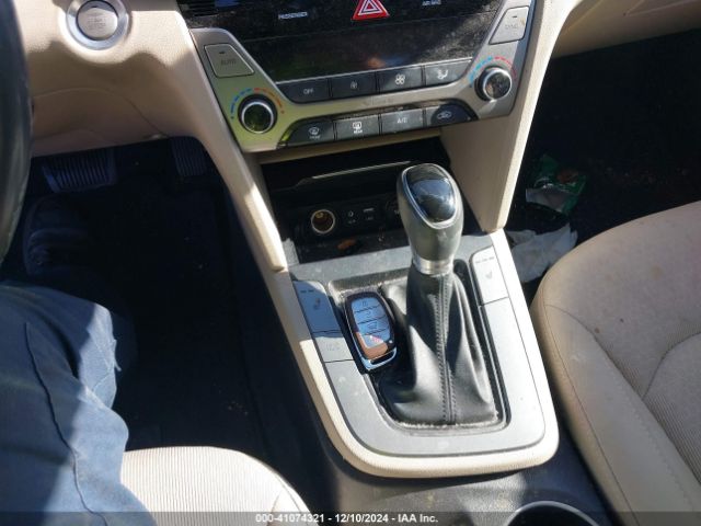 KMHD84LF2HU224100 Hyundai ELANTRA SE
