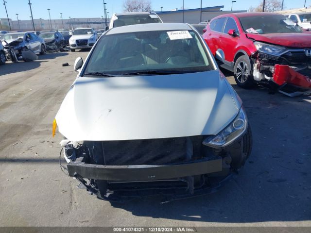 KMHD84LF2HU224100 Hyundai ELANTRA SE