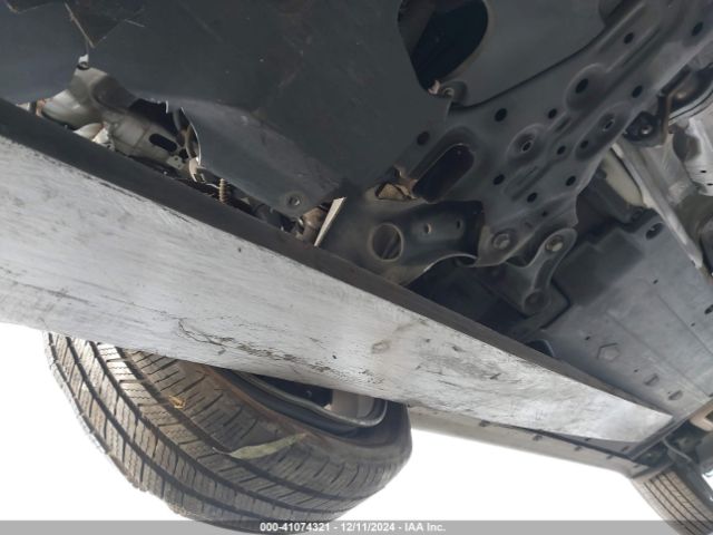 KMHD84LF2HU224100 Hyundai ELANTRA SE