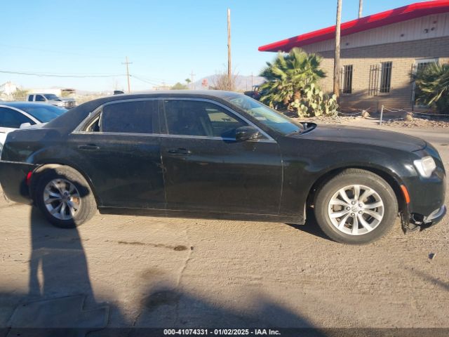 2C3CCAAG1FH796983 Chrysler 300 Limited