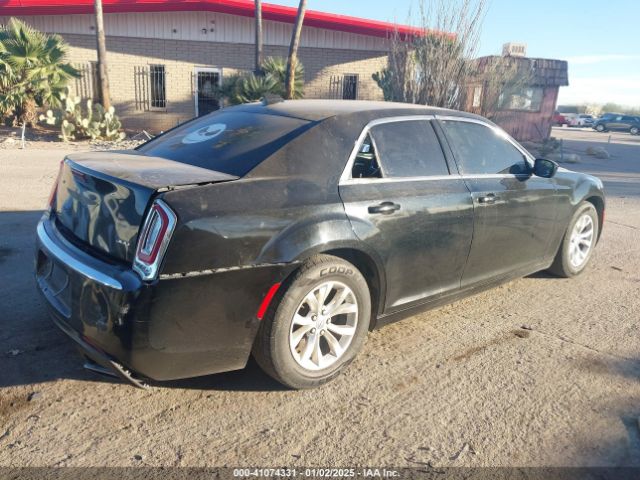 2C3CCAAG1FH796983 Chrysler 300 Limited