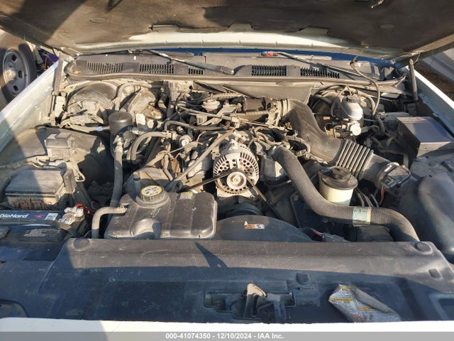 41074350 :رقم المزاد ، 2MEFM75W52X634119 vin ، 2002 Mercury Grand Marquis Ls مزاد بيع
