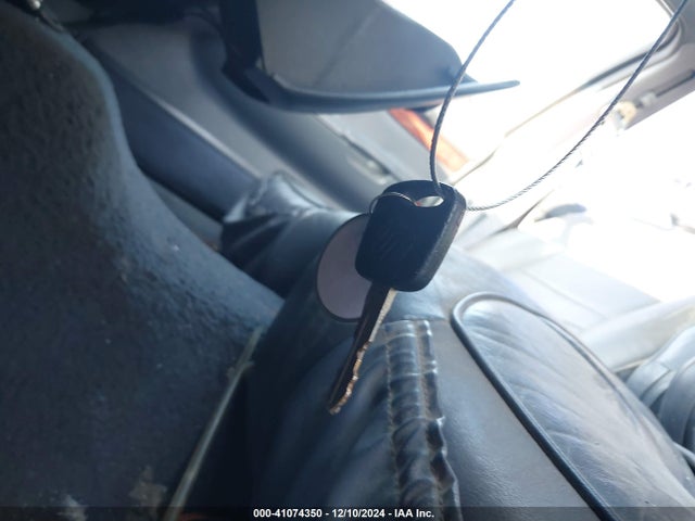 41074350 :رقم المزاد ، 2MEFM75W52X634119 vin ، 2002 Mercury Grand Marquis Ls مزاد بيع