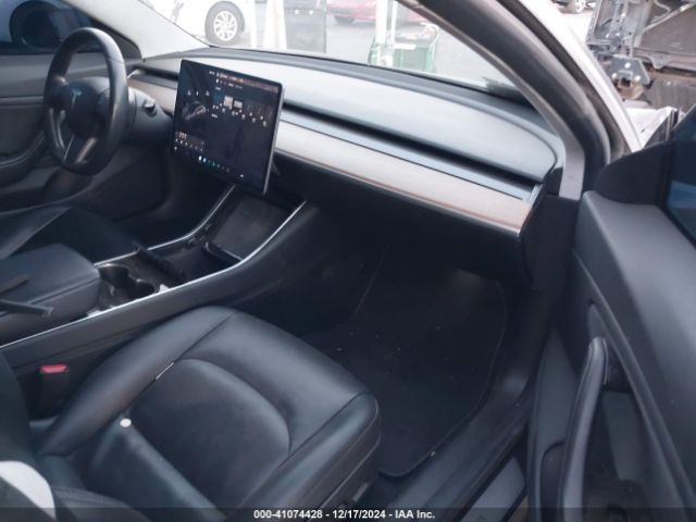 2017 TESLA MODEL 3 5YJ3E1EA7HF002203 Photo 4