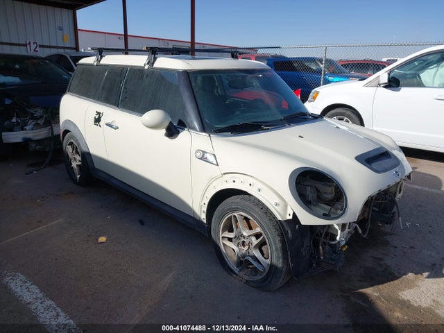 2010 MINI COOPER S CLUBMAN WMWMM3C56ATP76127 Photo 0