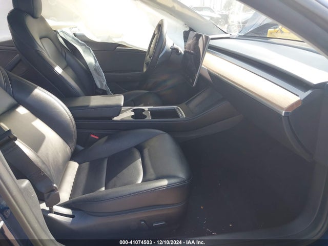 2022 TESLA MODEL 3 5YJ3E1EBXNF189683 Photo 4