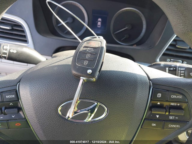 Hyundai SONATA SE 2016 5NPE24AF0GH339347 Image 11