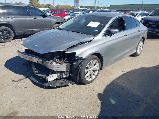 Chrysler 200 C 2015 1C3CCCCB5FN739755 Image 2