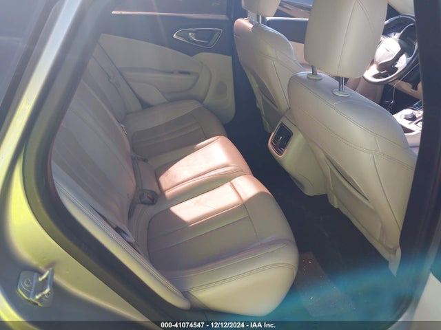 Chrysler 200 C 2015 1C3CCCCB5FN739755 Image 8