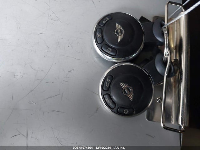 2011 MINI COOPER WMWZN3C54BTZ89405 Photo 10