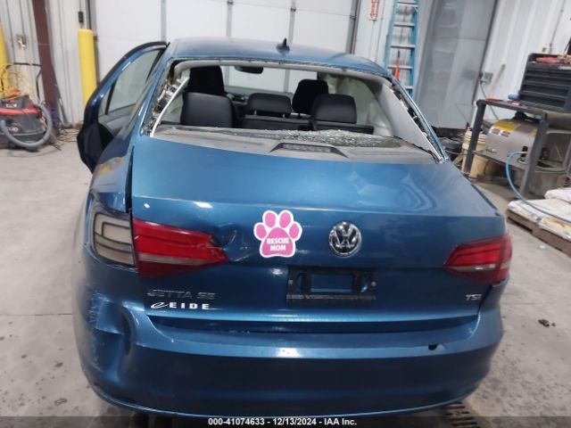 3VWDB7AJ8JM209560 Volkswagen Jetta 1.4t Se/1.4t Wolfsburg Edition