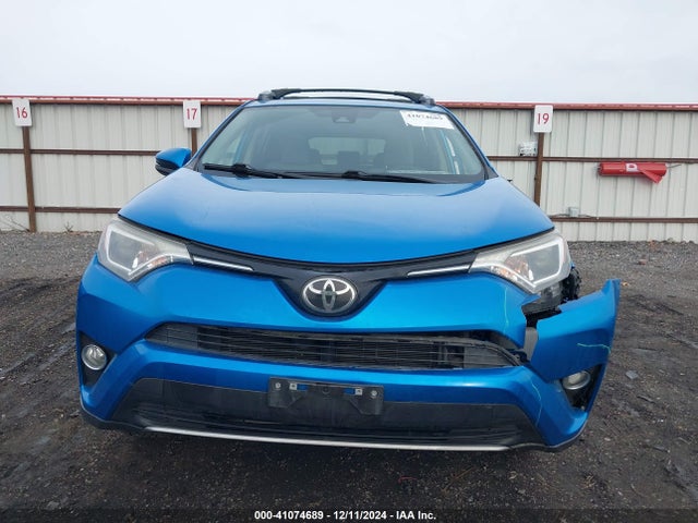 Toyota Rav4 Xle 2017 JTMRFREV4HJ113664 Image 12