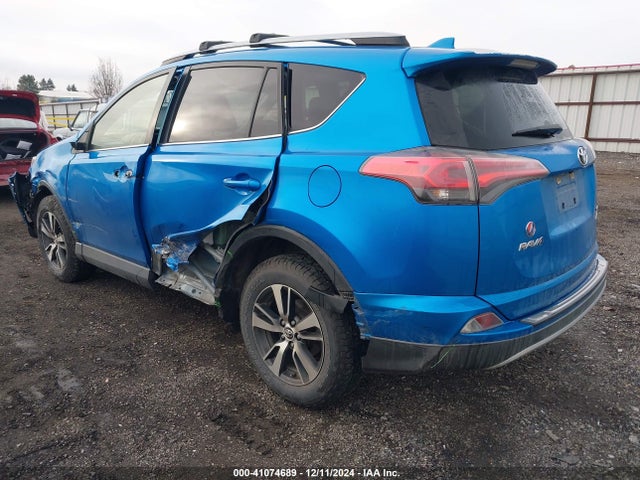 Toyota Rav4 Xle 2017 JTMRFREV4HJ113664 Image 3