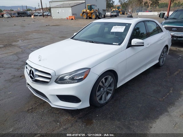 Mercedes-Benz E 350 2014 WDDHF5KB2EB035394 Image 2