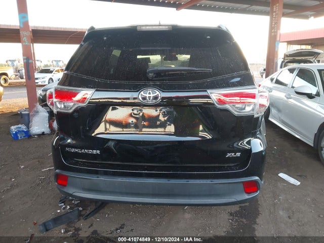 Toyota Highlander Xle V6 2015 5TDKKRFH5FS062147 Image 17