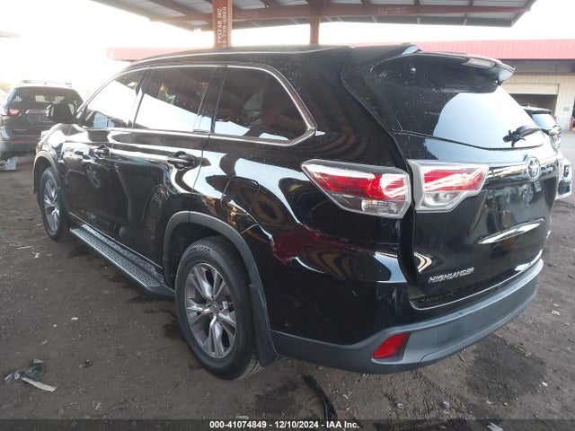 Toyota Highlander Xle V6 2015 5TDKKRFH5FS062147 Image 3