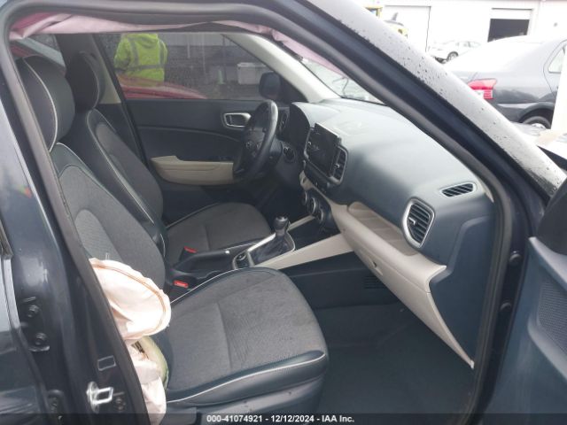 KMHRC8A39MU116393 Hyundai Venue Denim