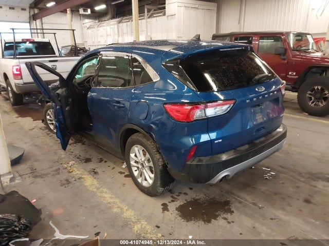 1FMCU9G69NUB98928 Ford ESCAPE SE