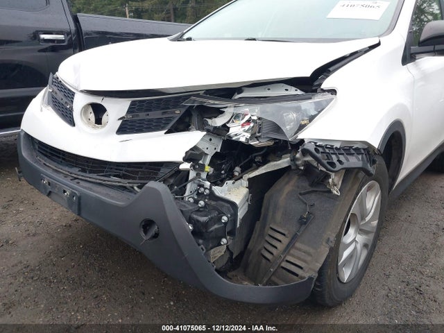 Toyota RAV4 LE 2015 JTMBFREV4FD112589 Image 6