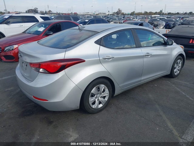 Hyundai ELANTRA SE 2016 5NPDH4AE4GH692482 Image 4