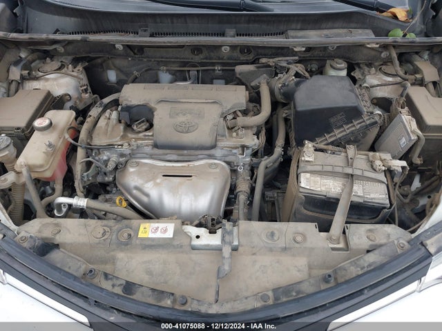 JTMWFREV7JJ730811 Toyota Rav4 Xle