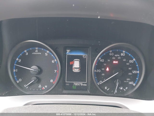 JTMWFREV7JJ730811 Toyota Rav4 Xle