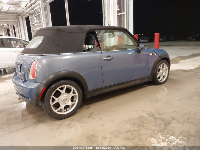 2006 MINI COOPER S WMWRH335X6TJ42823 Photo 3